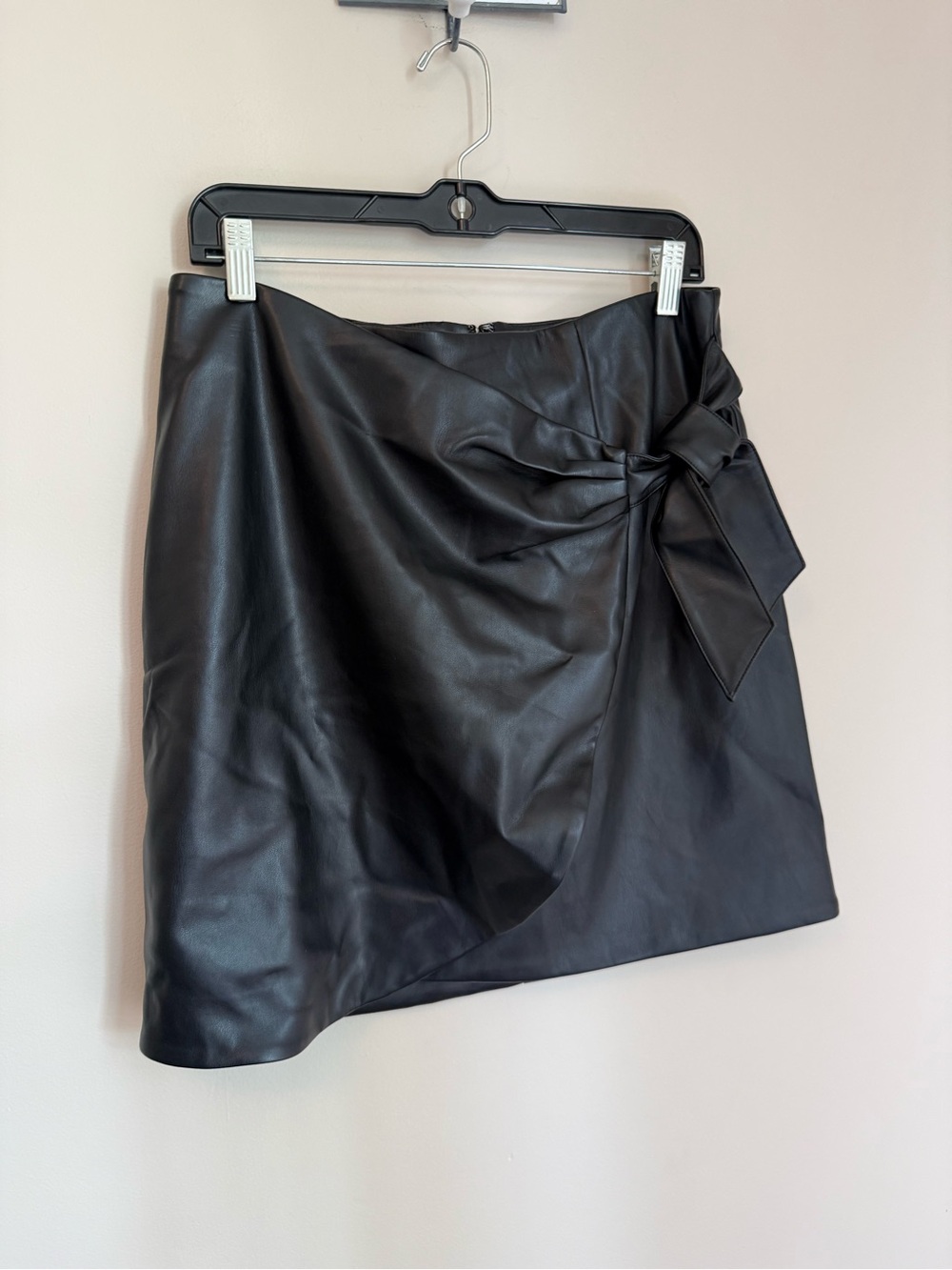 NWT LOFT Black Faux Leather Wrap Mini Skirt with Side Bow - Picture 2 of 7